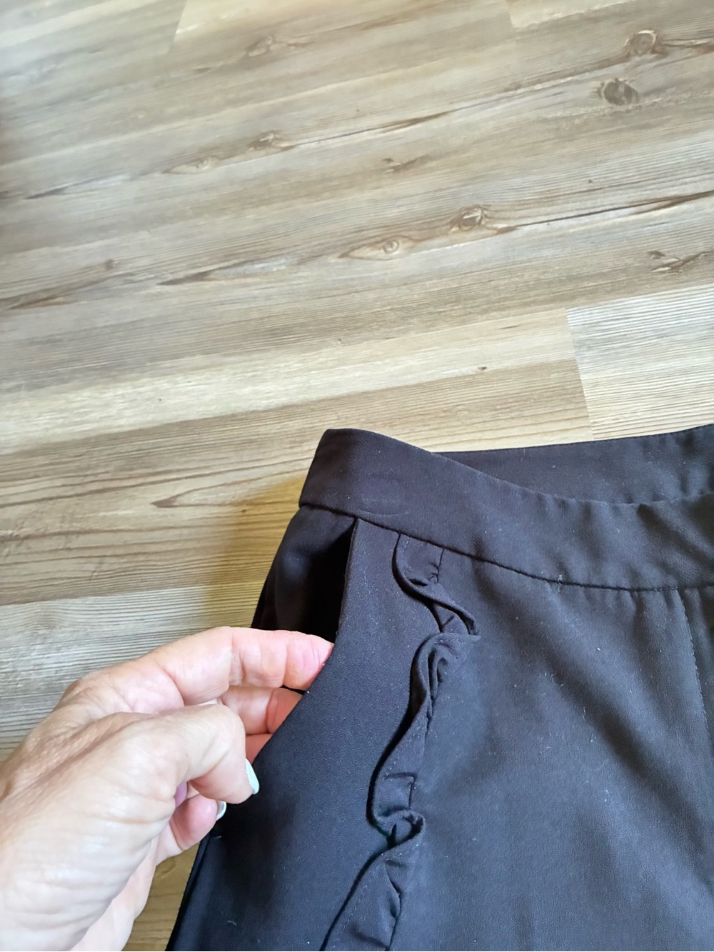 Cynthia Rowley Ruffle accent dress pants Black Womens 8 Career Stretchy Staple - Picture 9 of 11